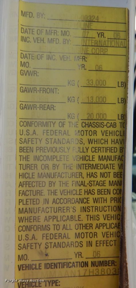 image for item DG1847 2007 International 4300  digger derrick truck