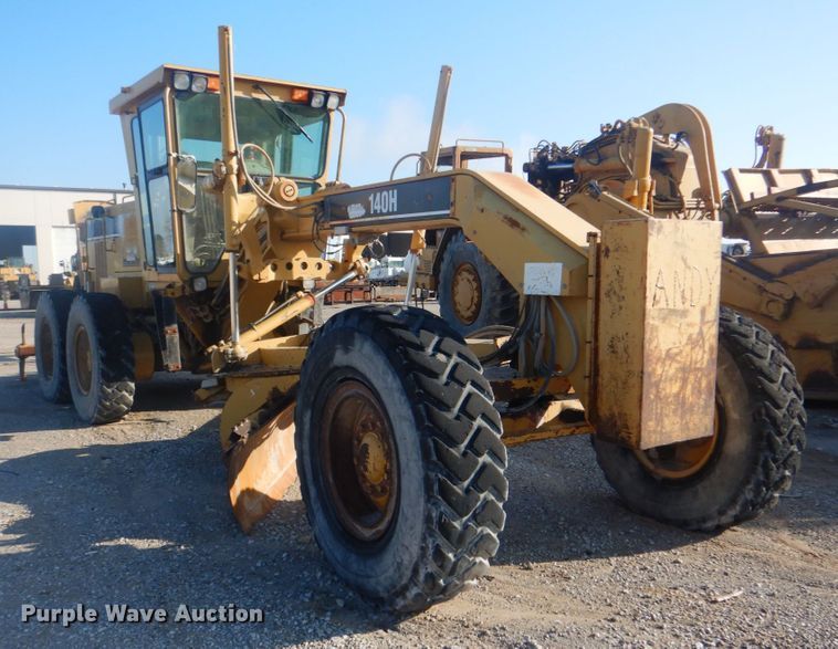 image for item DG1858 1995 Caterpillar 140H  VHP motor grader