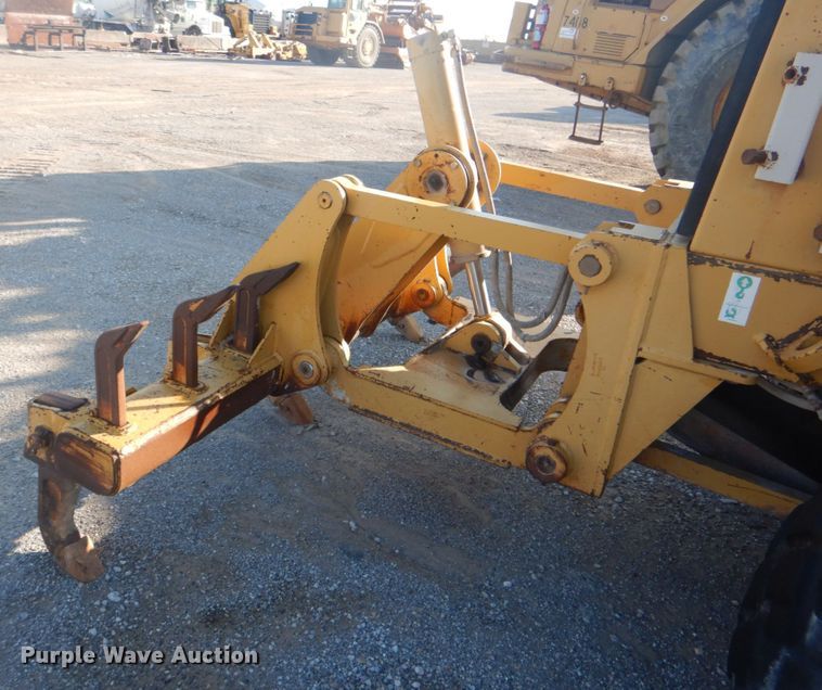 image for item DG1858 1995 Caterpillar 140H  VHP motor grader