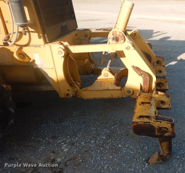 image for item DG1858 1995 Caterpillar 140H  VHP motor grader