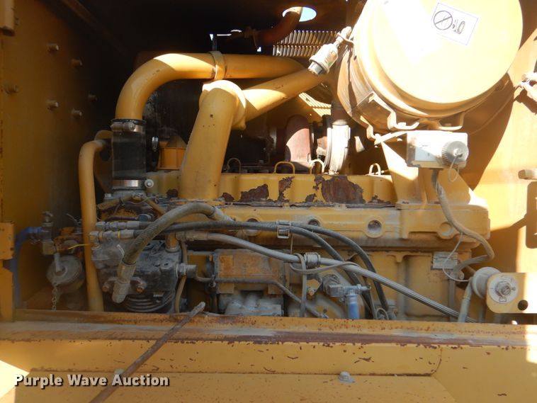 image for item DG1858 1995 Caterpillar 140H  VHP motor grader