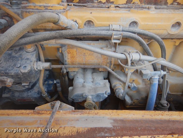 image for item DG1858 1995 Caterpillar 140H  VHP motor grader
