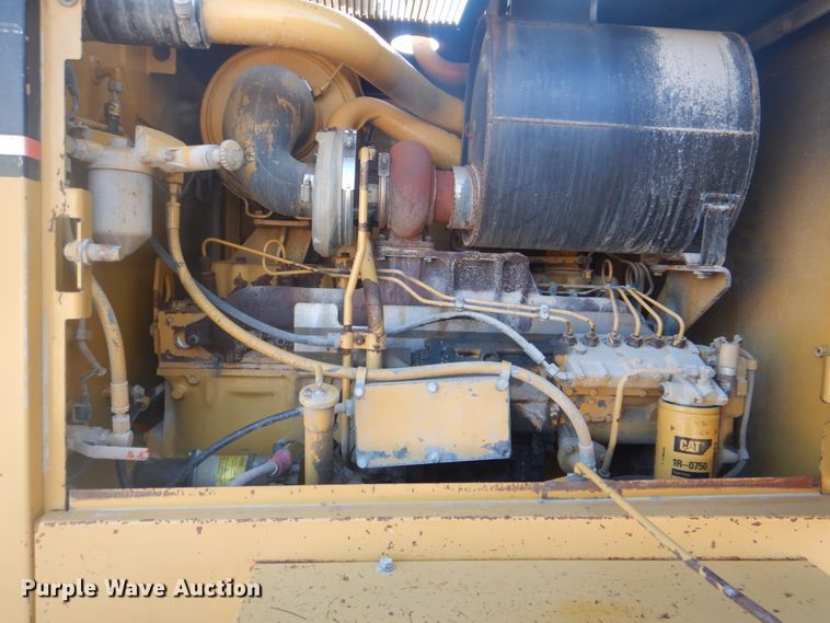 image for item DG1858 1995 Caterpillar 140H  VHP motor grader