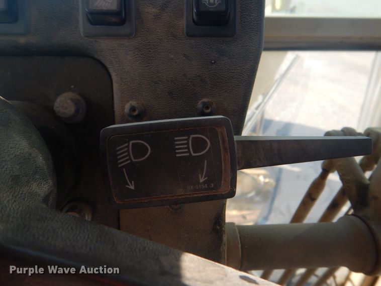 image for item DG1858 1995 Caterpillar 140H  VHP motor grader