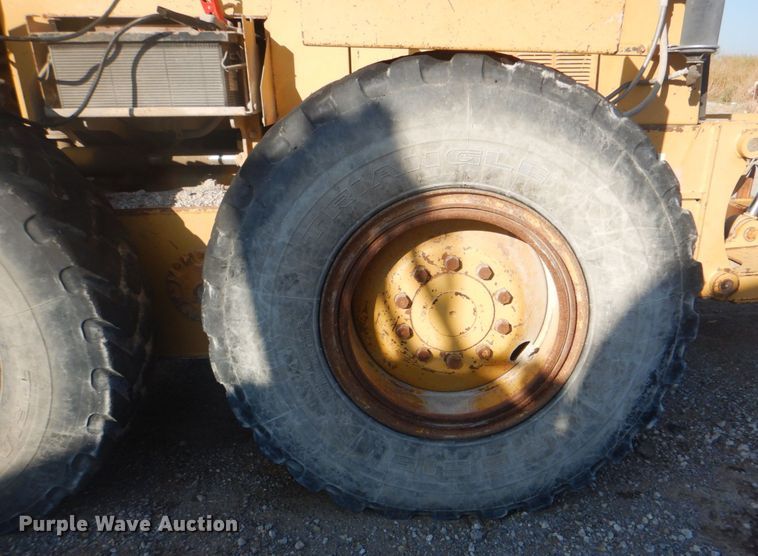 image for item DG1858 1995 Caterpillar 140H  VHP motor grader