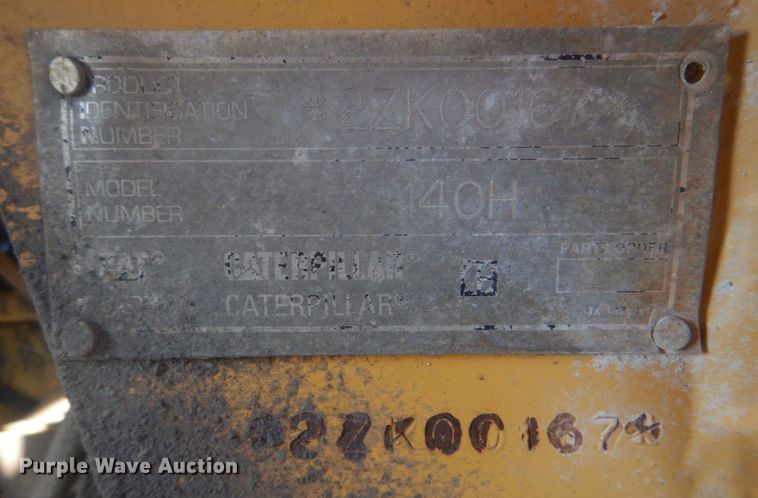 image for item DG1858 1995 Caterpillar 140H  VHP motor grader