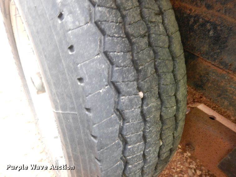 image for item DH7285 2014 PJ Trailers  equipment trailer