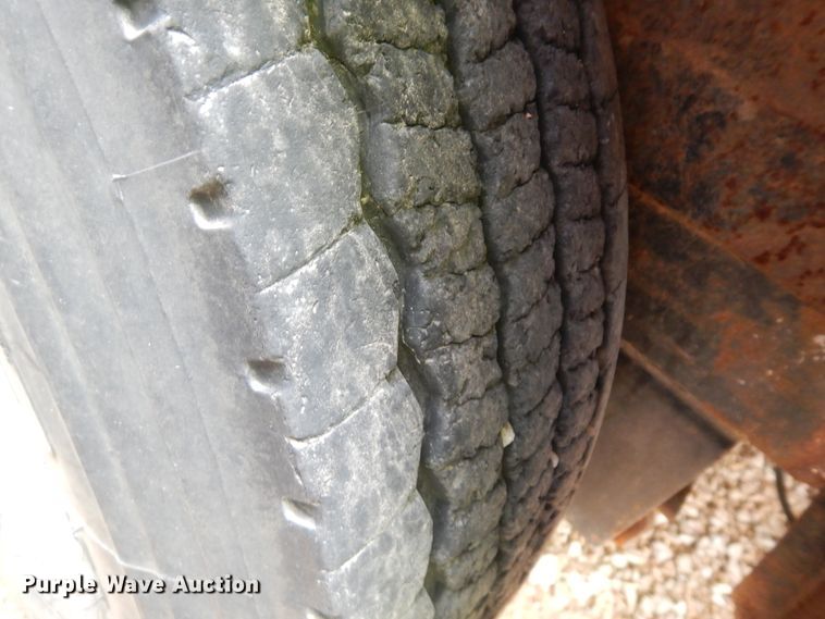 image for item DH7285 2014 PJ Trailers  equipment trailer