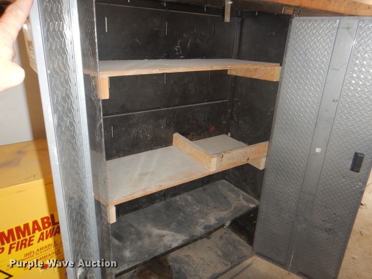 image for item DH7286 2014 Forest River  enclosed cargo trailer