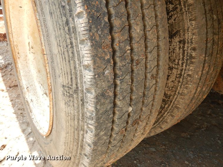 image for item DH7291 2006 Transcraft  drop deck trailer