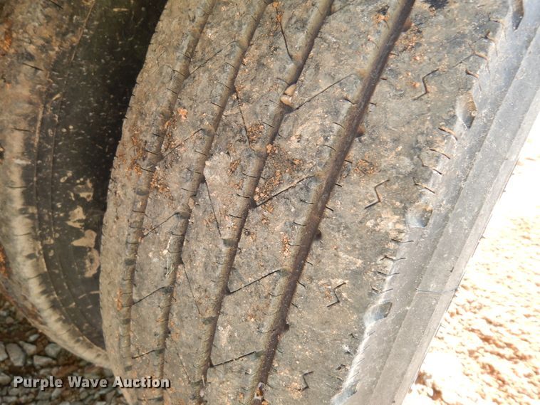 image for item DH7291 2006 Transcraft  drop deck trailer