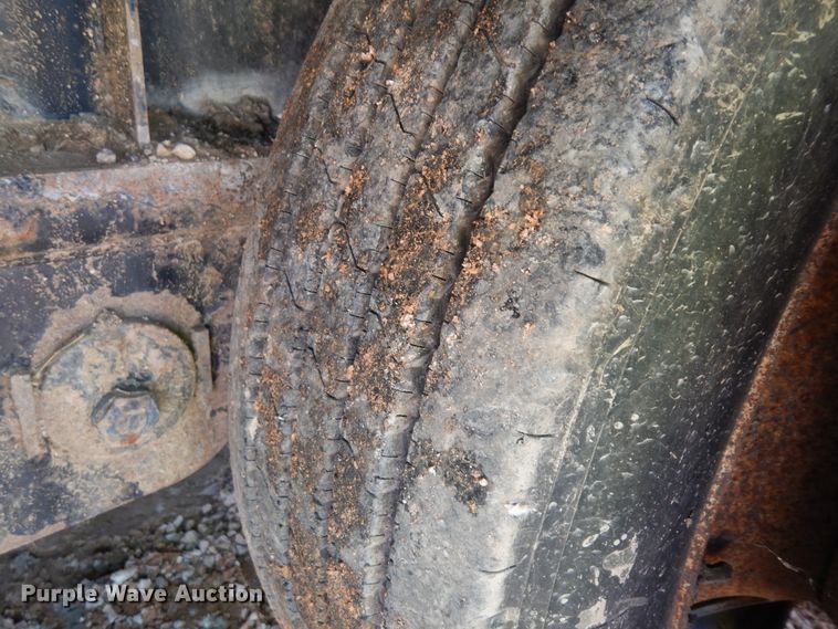 image for item DH7291 2006 Transcraft  drop deck trailer