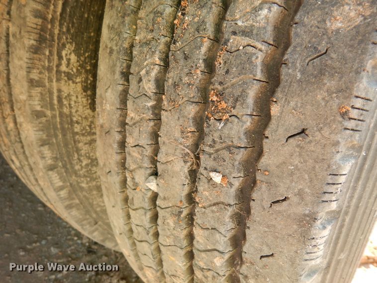 image for item DH7291 2006 Transcraft  drop deck trailer