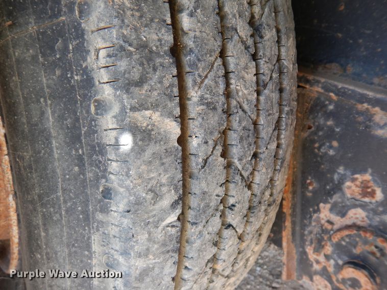 image for item DH7292 2003 Transcraft  drop deck trailer