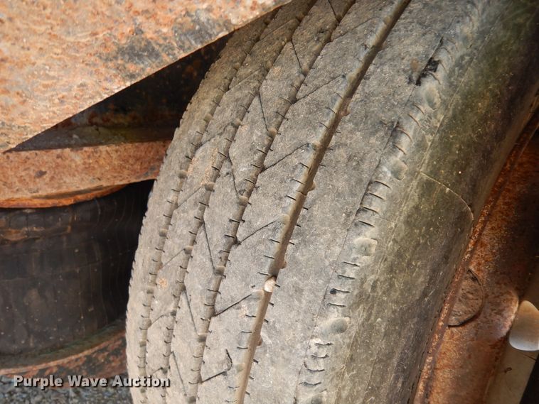 image for item DH7292 2003 Transcraft  drop deck trailer