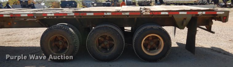 image for item DH7293 1986 M113A2 flatbed trailer