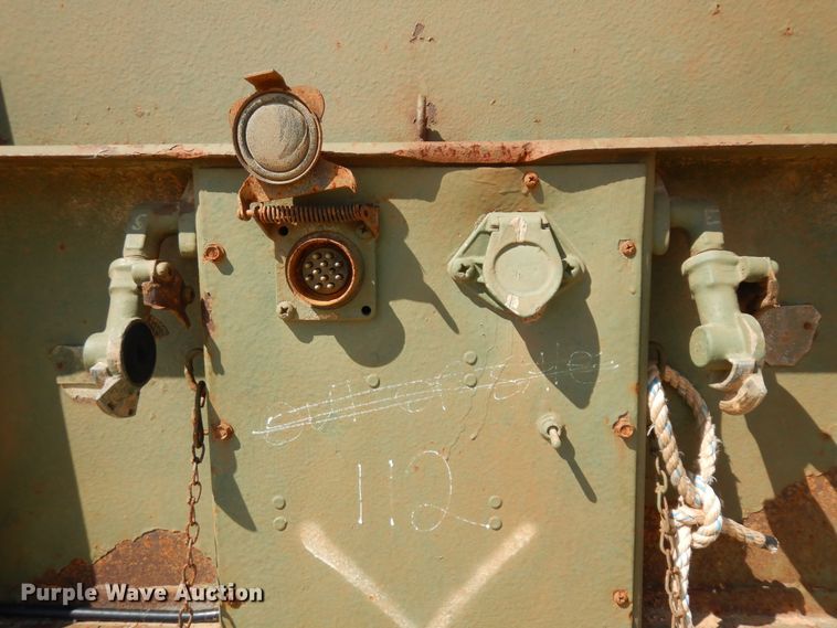 image for item DH7293 1986 M113A2 flatbed trailer