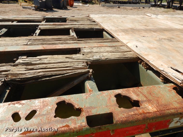 image for item DH7293 1986 M113A2 flatbed trailer