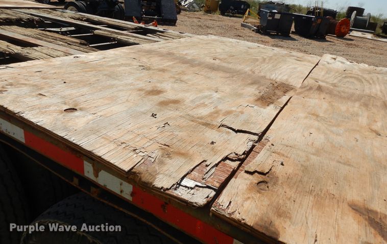 image for item DH7293 1986 M113A2 flatbed trailer