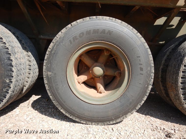 image for item DH7293 1986 M113A2 flatbed trailer