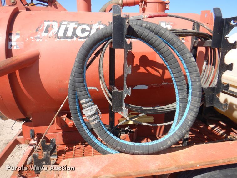 image for item DI5335 2010 Ditch Witch FX30  vacuum excavator