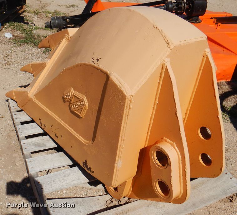 image for item DI5340 Hensley 16V24.710.5 24"W backhoe bucket