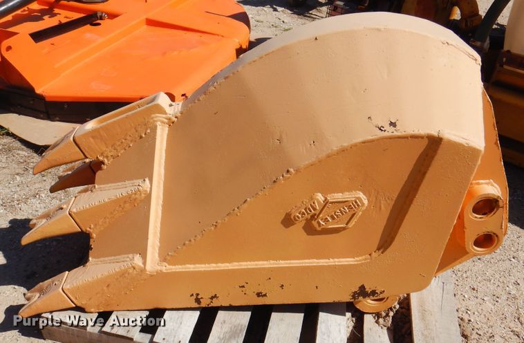 image for item DI5340 Hensley 16V24.710.5 24"W backhoe bucket