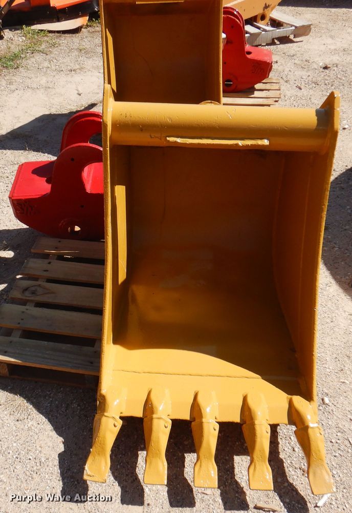 image for item DI5342 24"W backhoe bucket