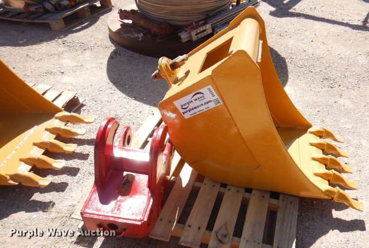 image for item DI5342 24"W backhoe bucket
