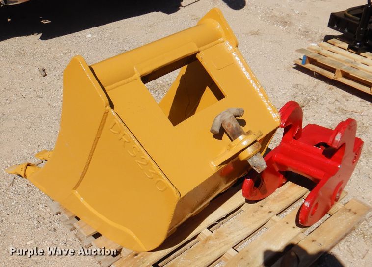 image for item DI5342 24"W backhoe bucket