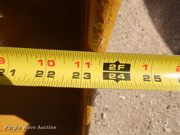 image for item DI5342 24"W backhoe bucket
