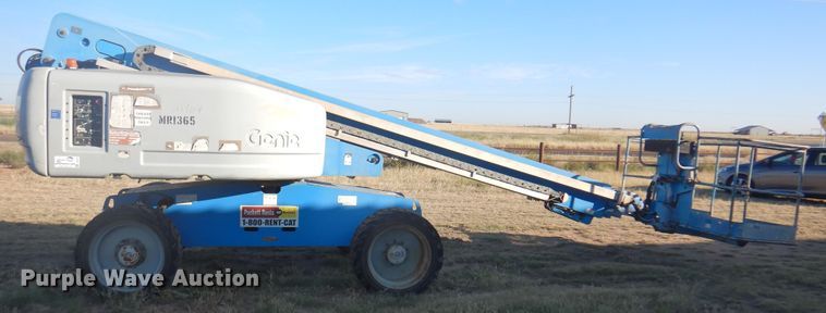 image for item DI5354 2011 Genie S-60X  boom lift