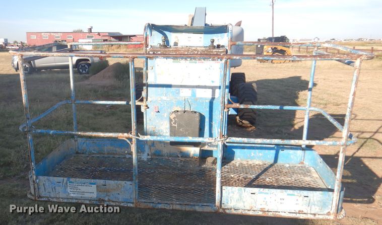 image for item DI5354 2011 Genie S-60X  boom lift