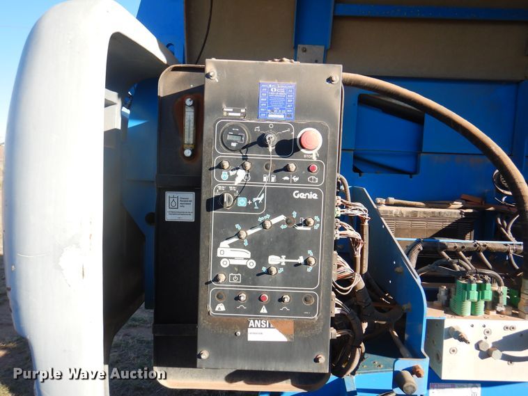 image for item DI5354 2011 Genie S-60X  boom lift