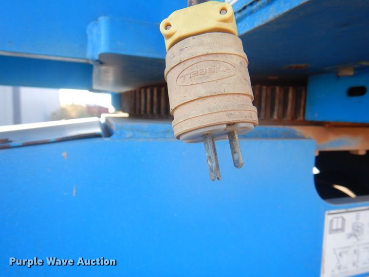 image for item DI5354 2011 Genie S-60X  boom lift