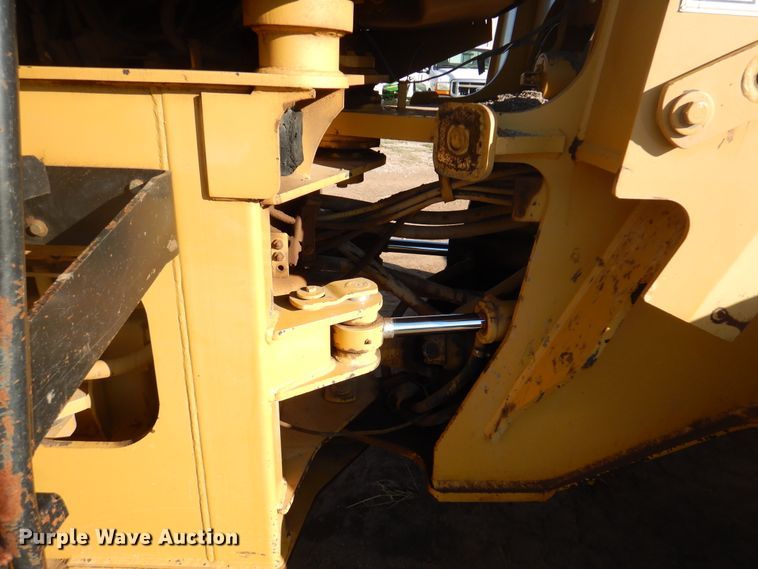 image for item DI5358 2004 Caterpillar 938G  wheel loader