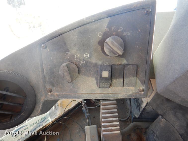 image for item DI5358 2004 Caterpillar 938G  wheel loader