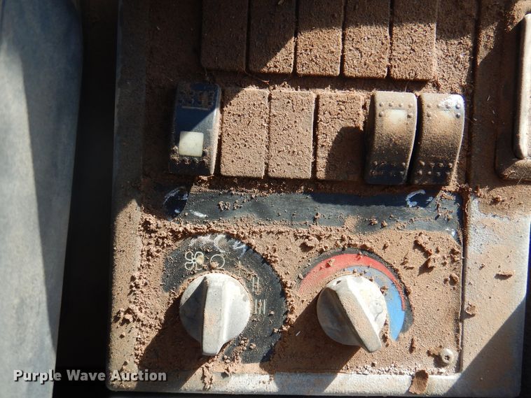 image for item DI5358 2004 Caterpillar 938G  wheel loader