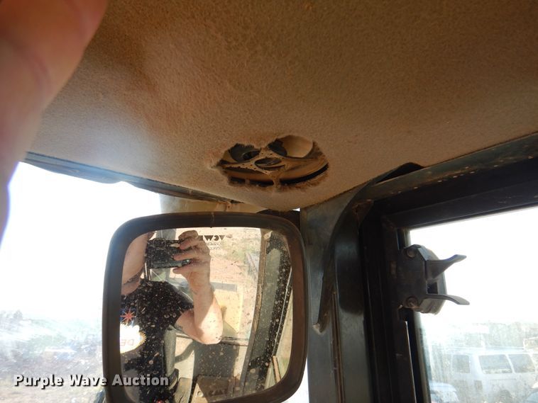 image for item DI5358 2004 Caterpillar 938G  wheel loader