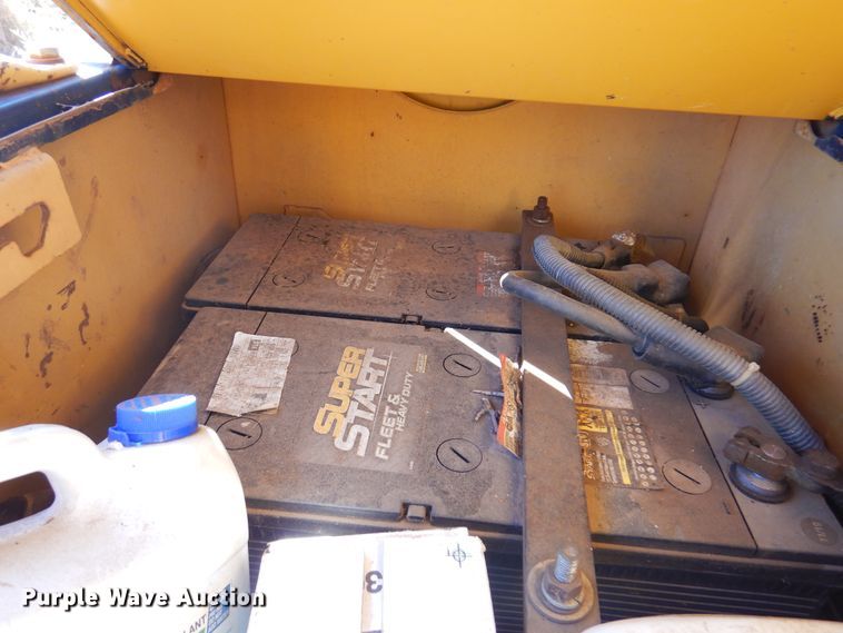 image for item DI5372 Komatsu PC200LC-5L  excavator