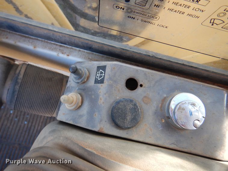 image for item DI5372 Komatsu PC200LC-5L  excavator