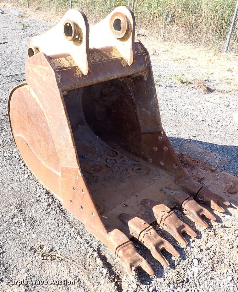 image for item DI5750 John Deere AJ339098   excavator bucket