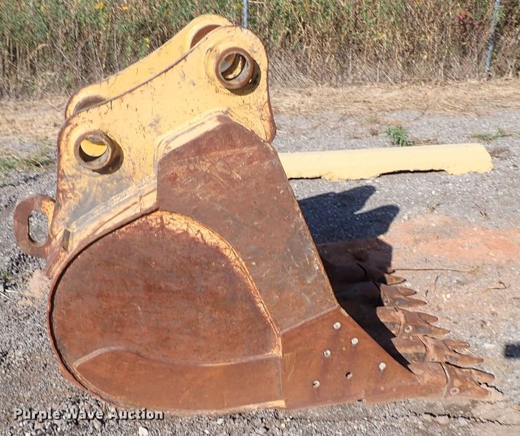 image for item DI5750 John Deere AJ339098   excavator bucket