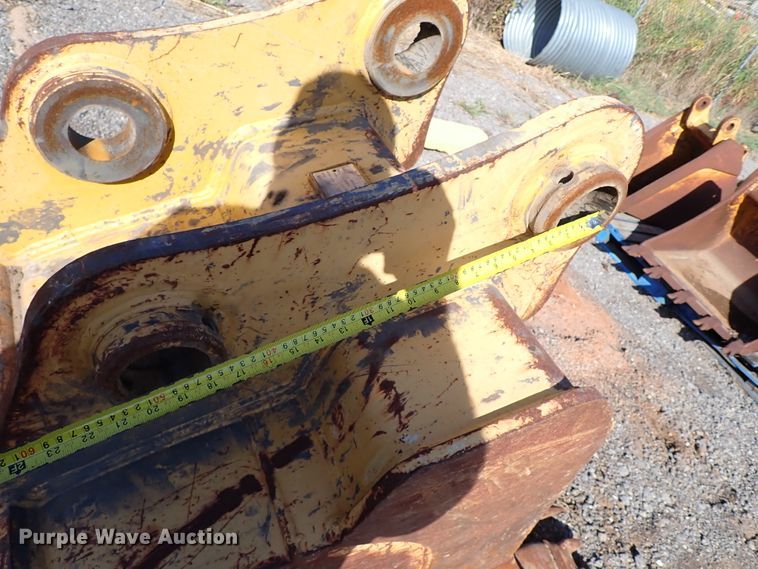 image for item DI5750 John Deere AJ339098   excavator bucket