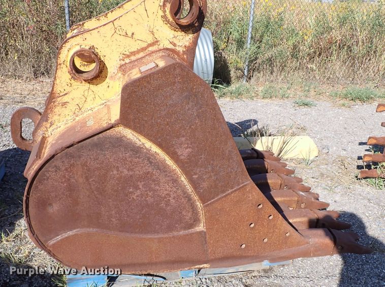 image for item DI5751 John Deere  excavator bucket