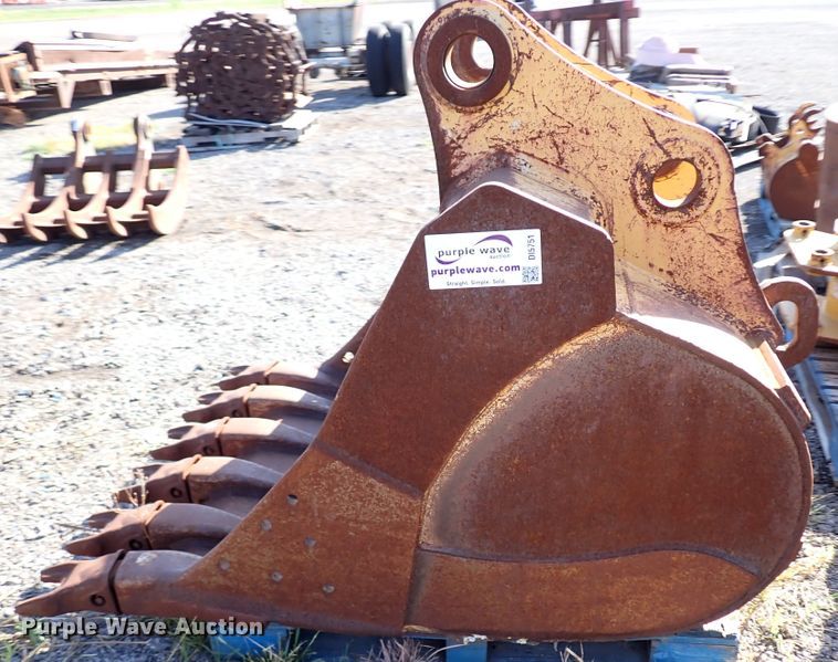 image for item DI5751 John Deere  excavator bucket