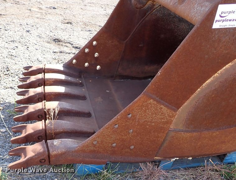 image for item DI5751 John Deere  excavator bucket