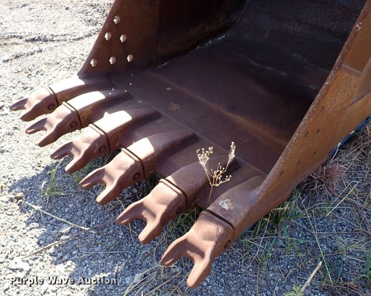 image for item DI5751 John Deere  excavator bucket