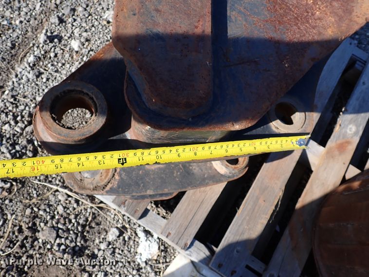 image for item DI5752 Caterpillar  24"W excavator bucket