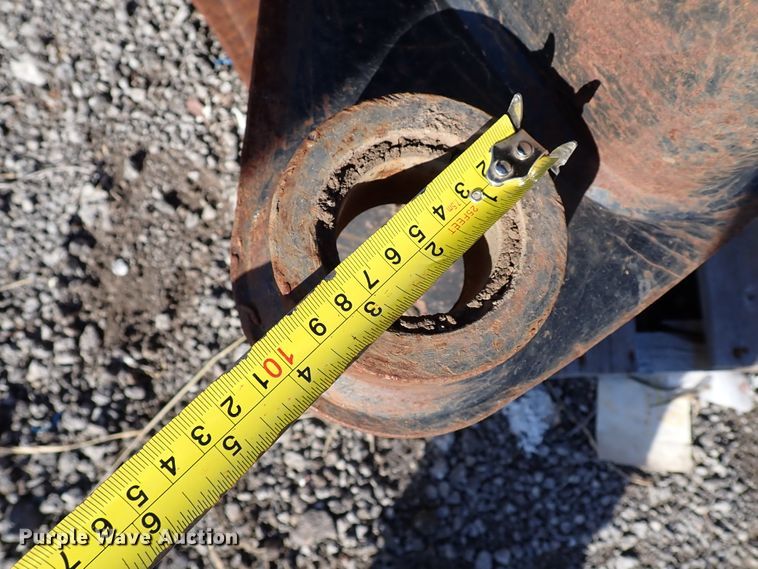 image for item DI5752 Caterpillar  24"W excavator bucket